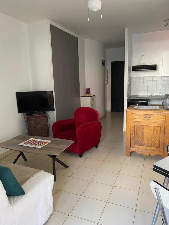 Апартаменти Studio Meuble Sete Hypercentre, Canal Royal, Halles Екстер'єр фото